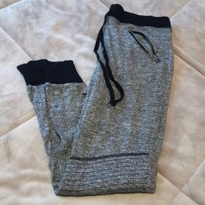 Hollister joggers